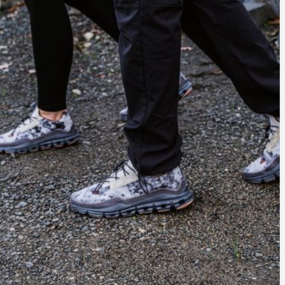 On Cloudaway Smoky Quartz Sneakers/Trail/Run/walk - Picture 2 of 10